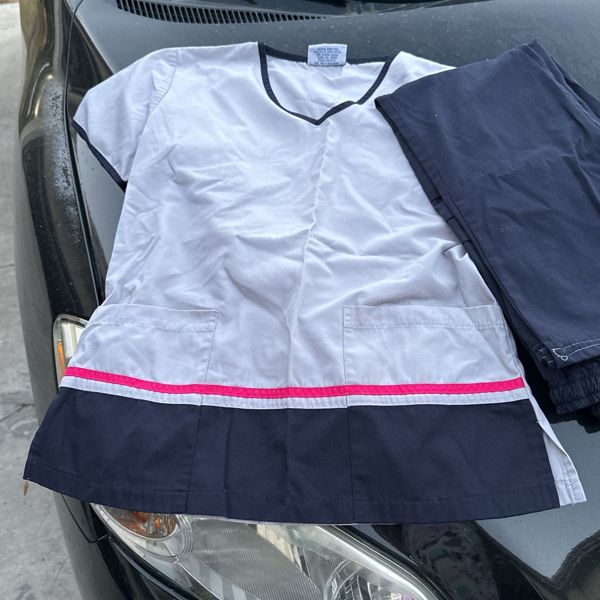 Reina XS Scrubs Uniform