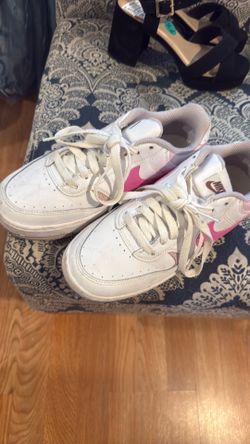 White and pink Nike