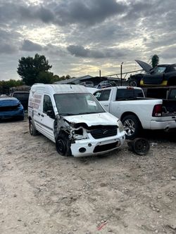 2013 Transit Connet motor 2.0 Parts Only $25
