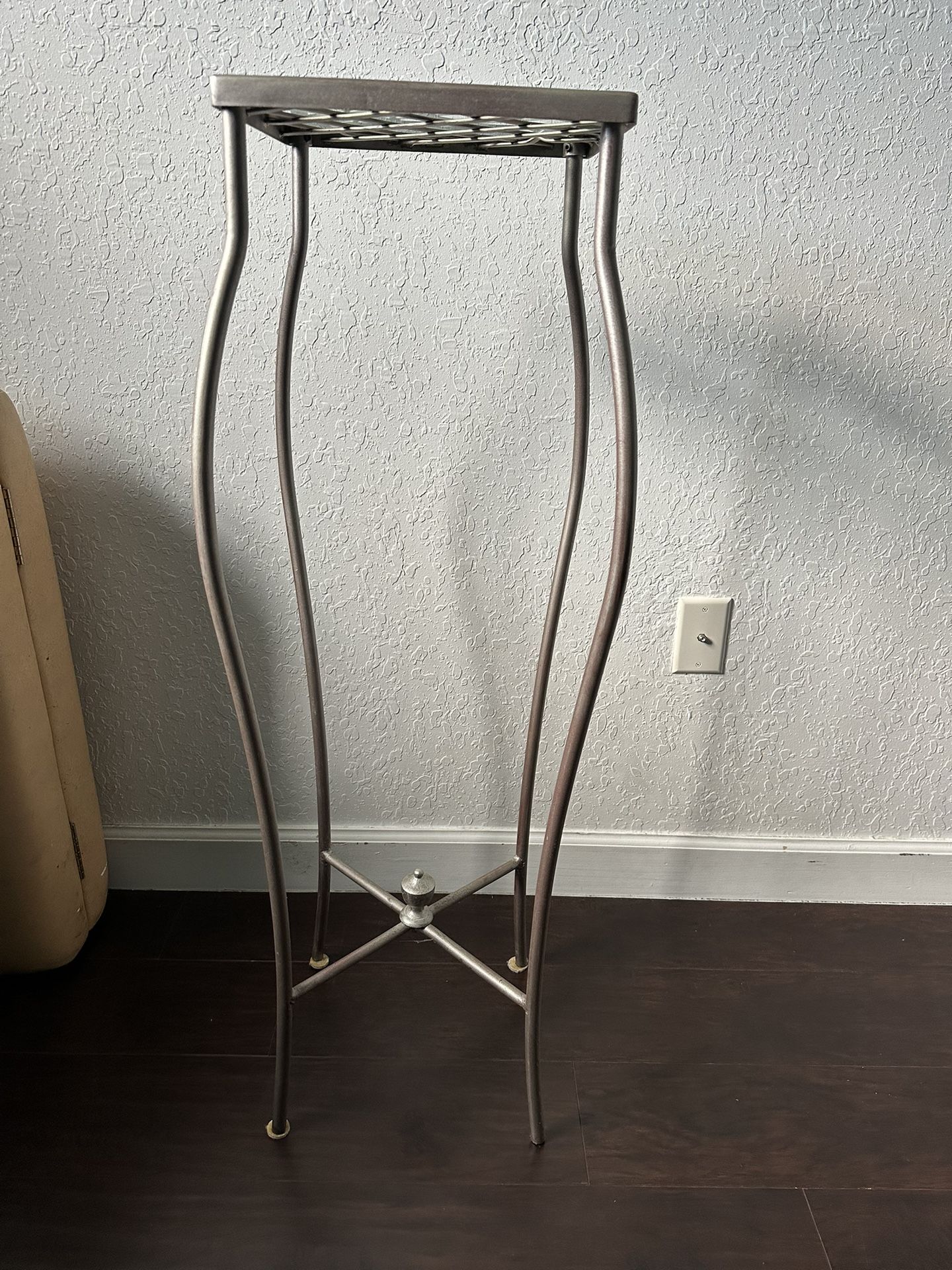 Free Table