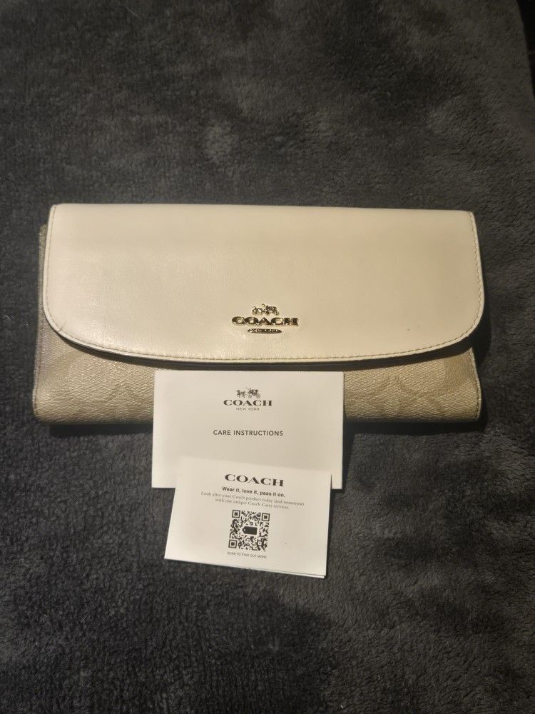 White Coach Wallet