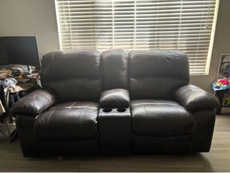 Brown recliner love seat!