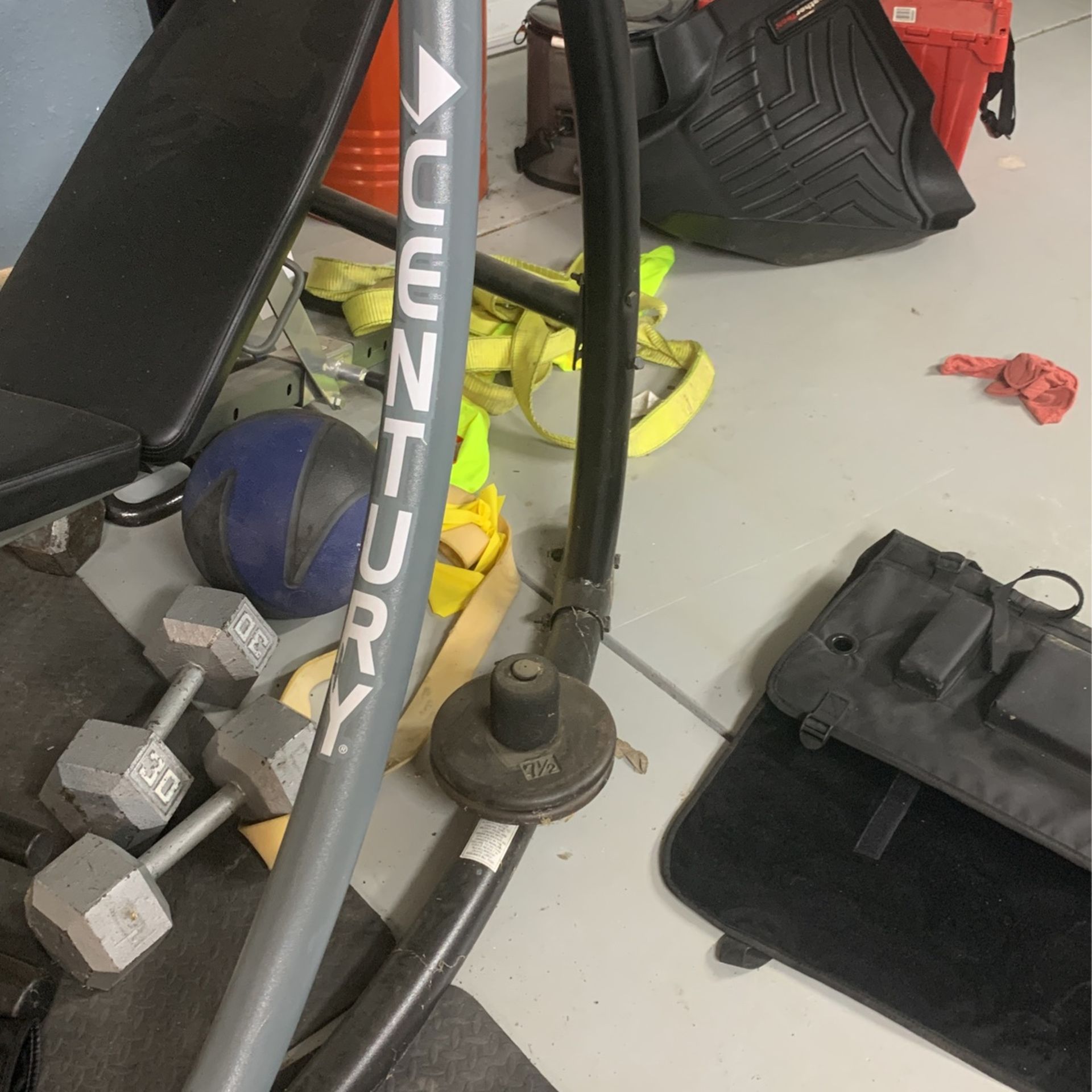 Punching Bags With Pull Up Bar Stand 