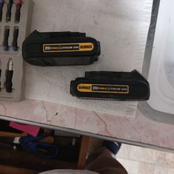 2 Dewalt 20 Volt Batteries 