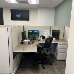 Office Cubicles & Desk For Sell