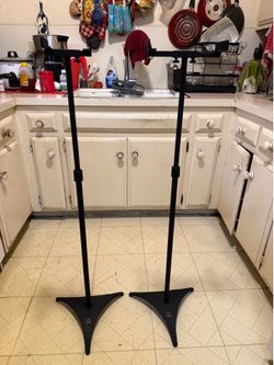 2 metal adjustable speaker stands