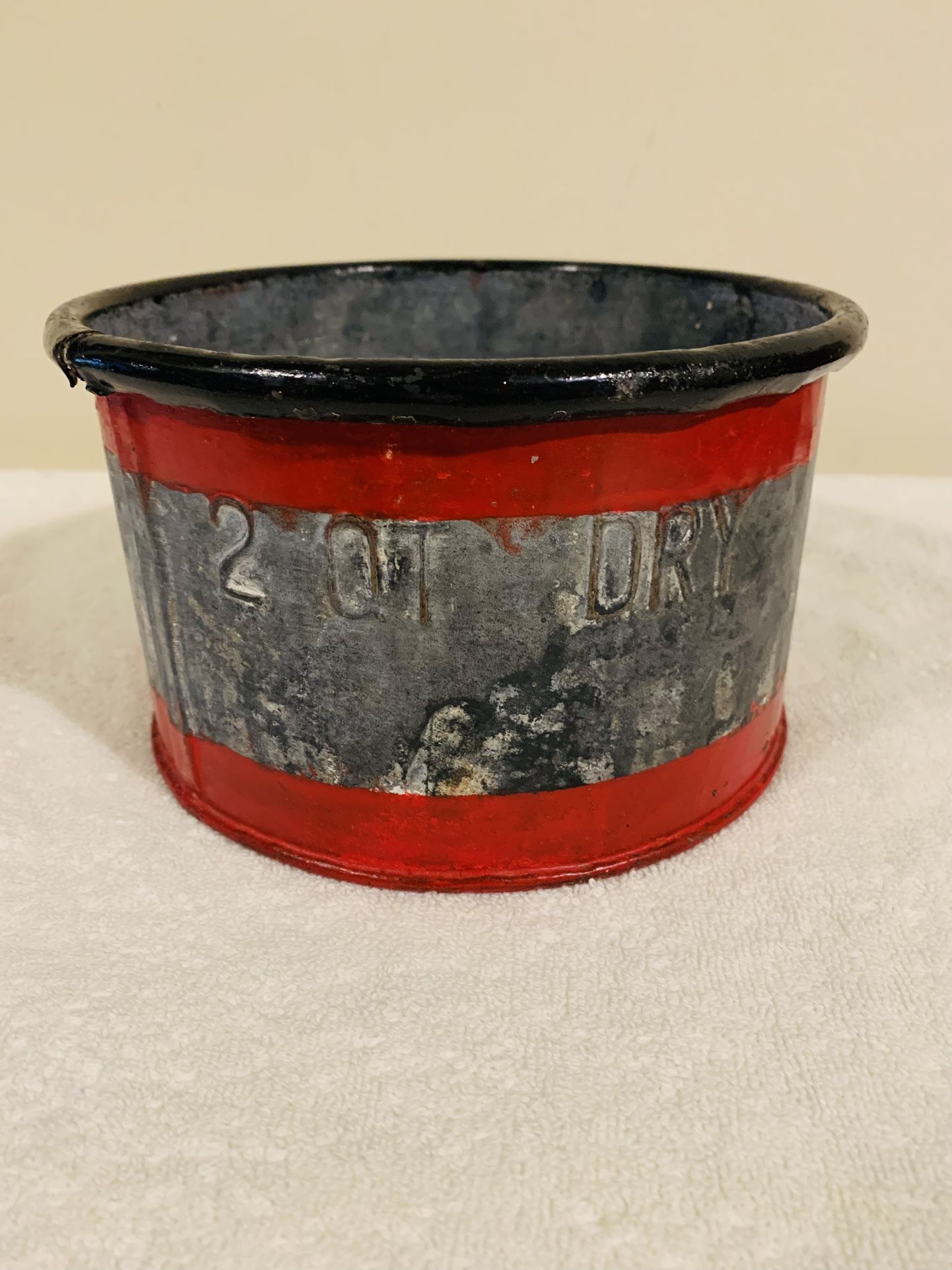 Antique Container - 2 QT Dry Measure