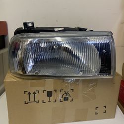1(contact info removed) Volkswagen Jetta Mk3 Headlight