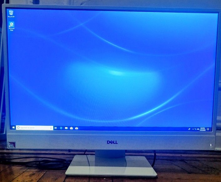 Dell Inspiron 5475 All-in-One Desktop Computer – White – $130 OBO