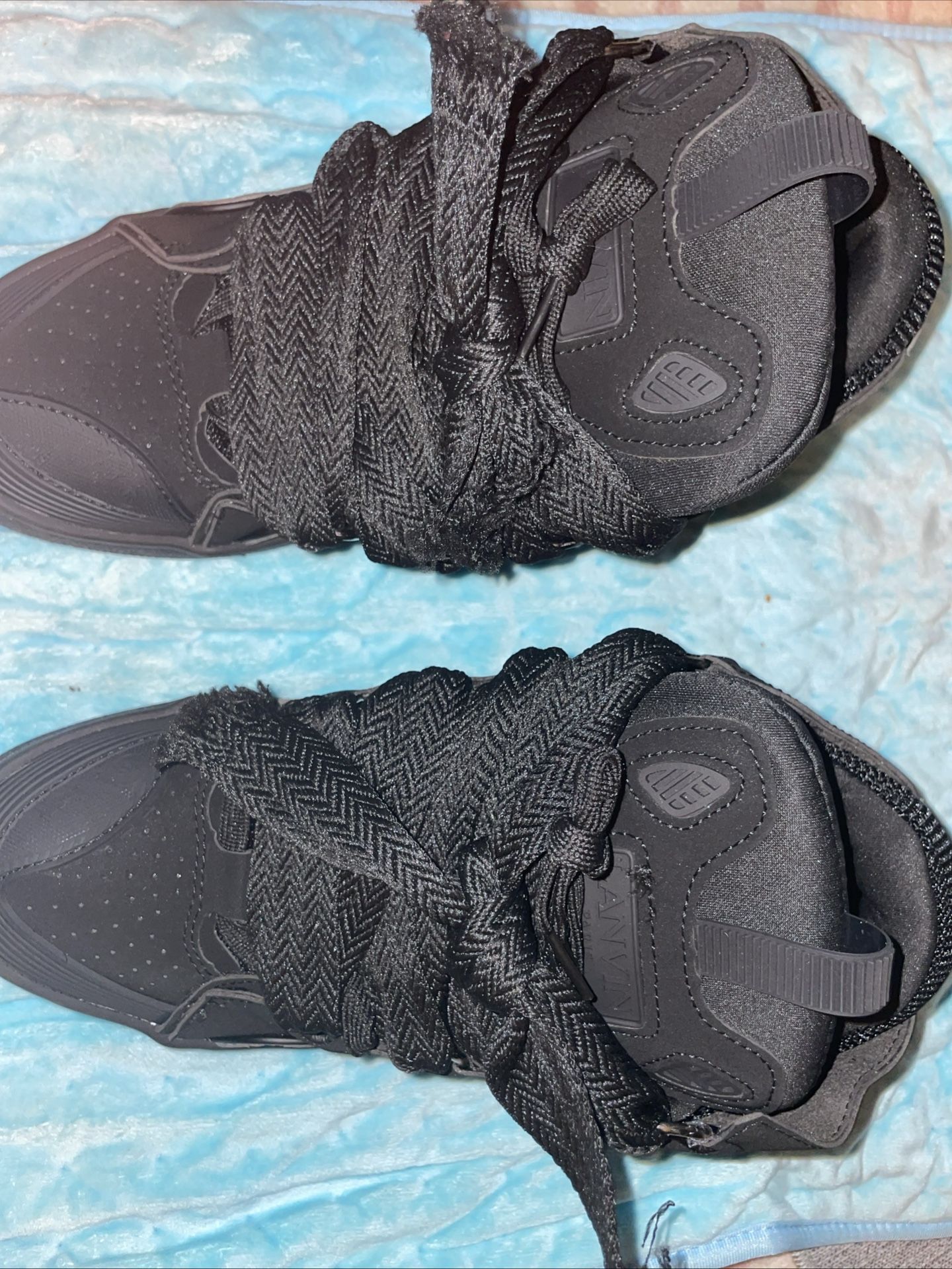 Black Lanvins