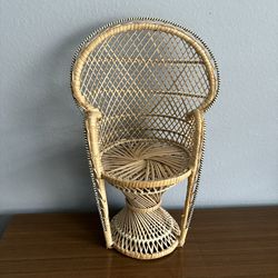 Small Wicker Plant Stand 