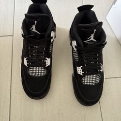 Air Jordan 4 Retro White Thunder