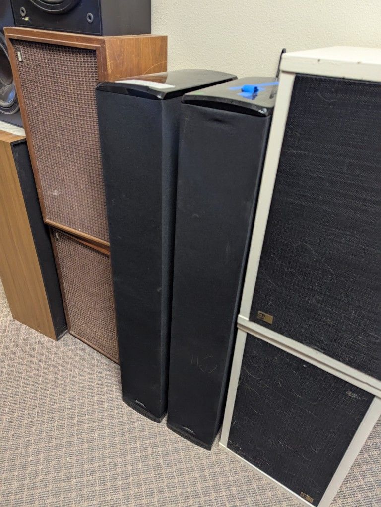 Definitive Audio - Project Tower Speakers