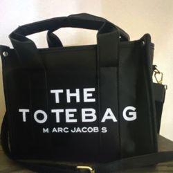 Marc Jacobs Tote Bag for Sale in Bakersfield, CA - OfferUp