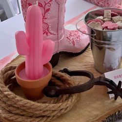 WESTERN CENTERPIECES