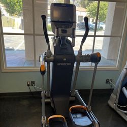 PRECOR AMT WITH P80 CONSOLE IN GREAT CONDITION!! READY FOR DELIVERY OR PICKUP!!
