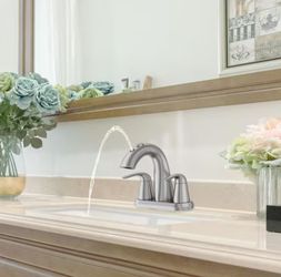 Glacier Bay Nadina 4 in. Centerset Faucet