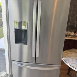Whirlpool Refrigerator Perfect Working Condition 