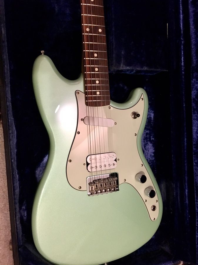 Fender Duo-Sonic green. Barely used.