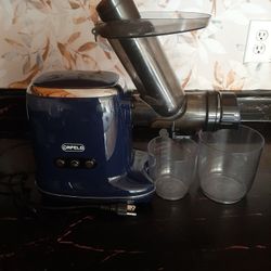 Masticating Slow Juicer