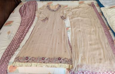 Women's Eid Pakistani clothes