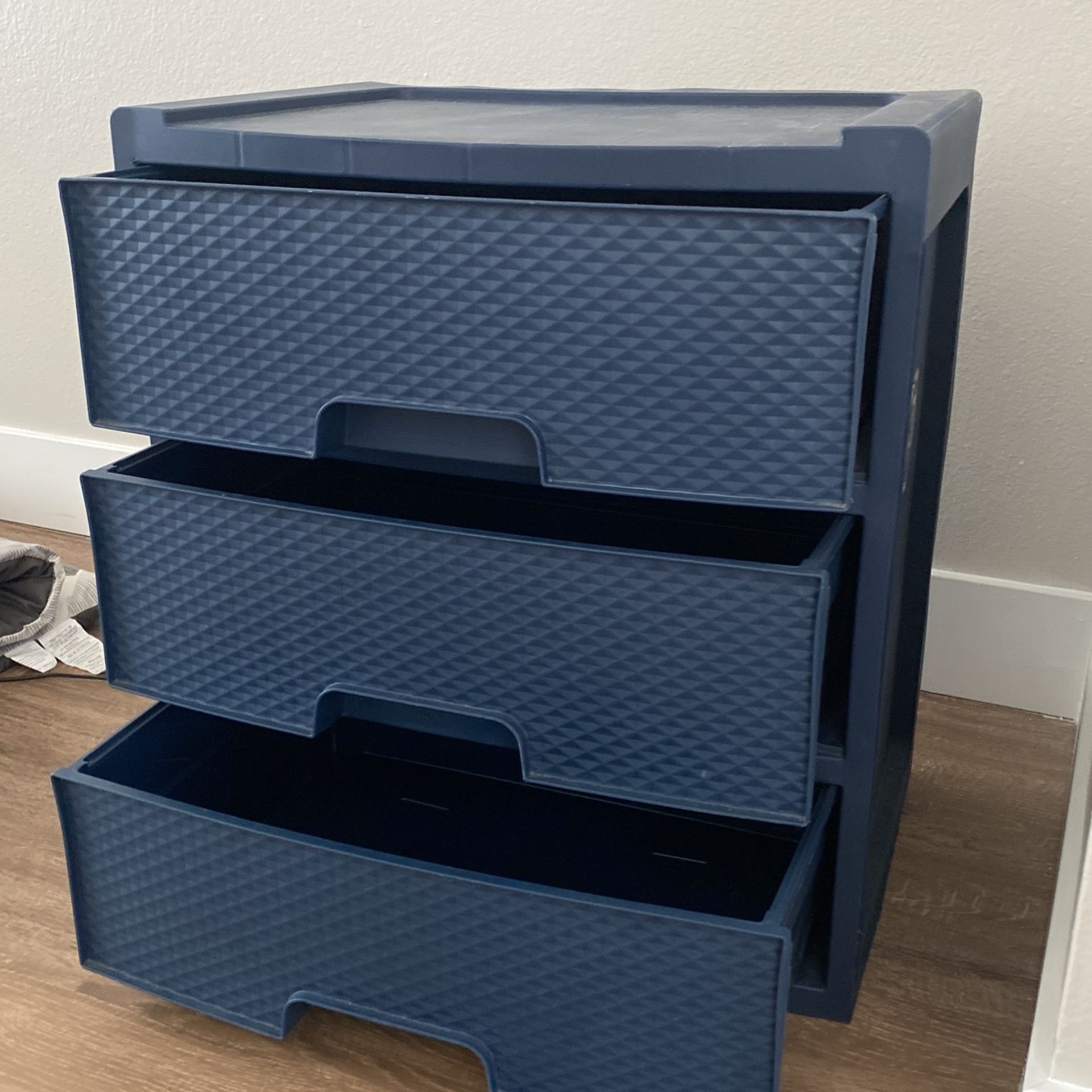 Mainstays 3 Drawer Wide Diamond Plastic Storage Cart Dresser
