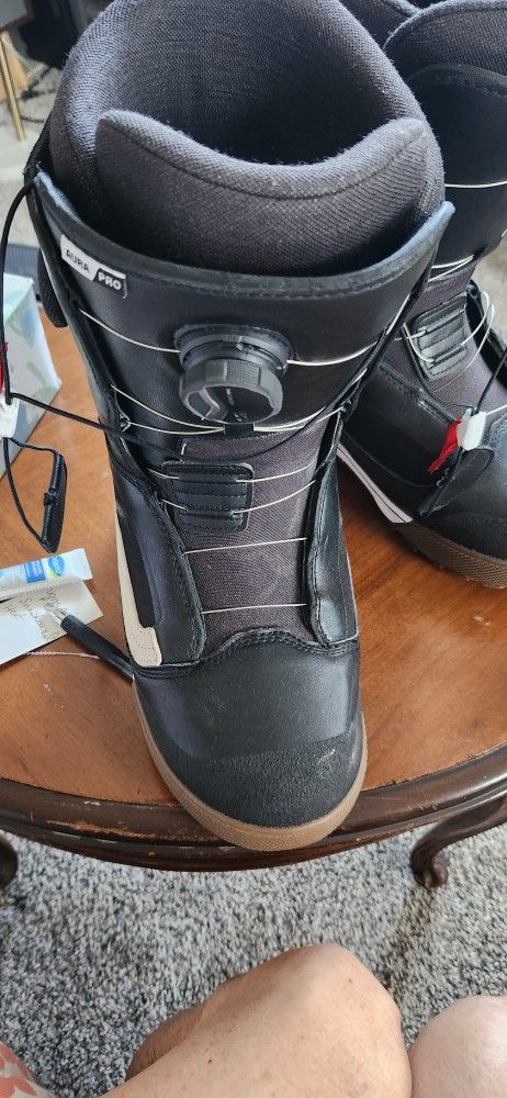 VANS Aura Pro Snowboard Boots