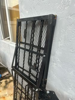 Hitch mount cargo carrier