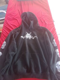 Black Metal Graphic Pullover Hoodie XL