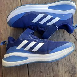 Boys adidas tennis shoes size 10.5