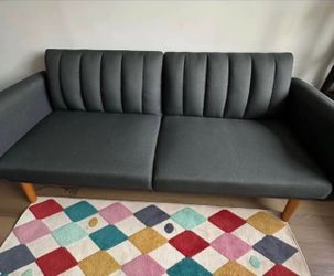 Dark gray (sofa)
