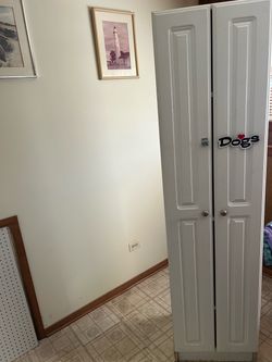 White wood cabinet