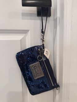 *BRAND NEW WITH TAGS Coach Brand Poppy Blue Sequin Wristlet*