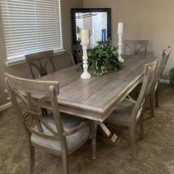 Selling Dining Room  Table multi Color