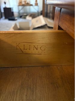 Kling oak hutch