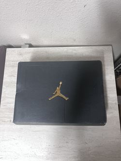 AIR JORDAN 1 MID (Banned)