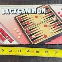 Backgammon Travel Magnetic Game Complete  just $3