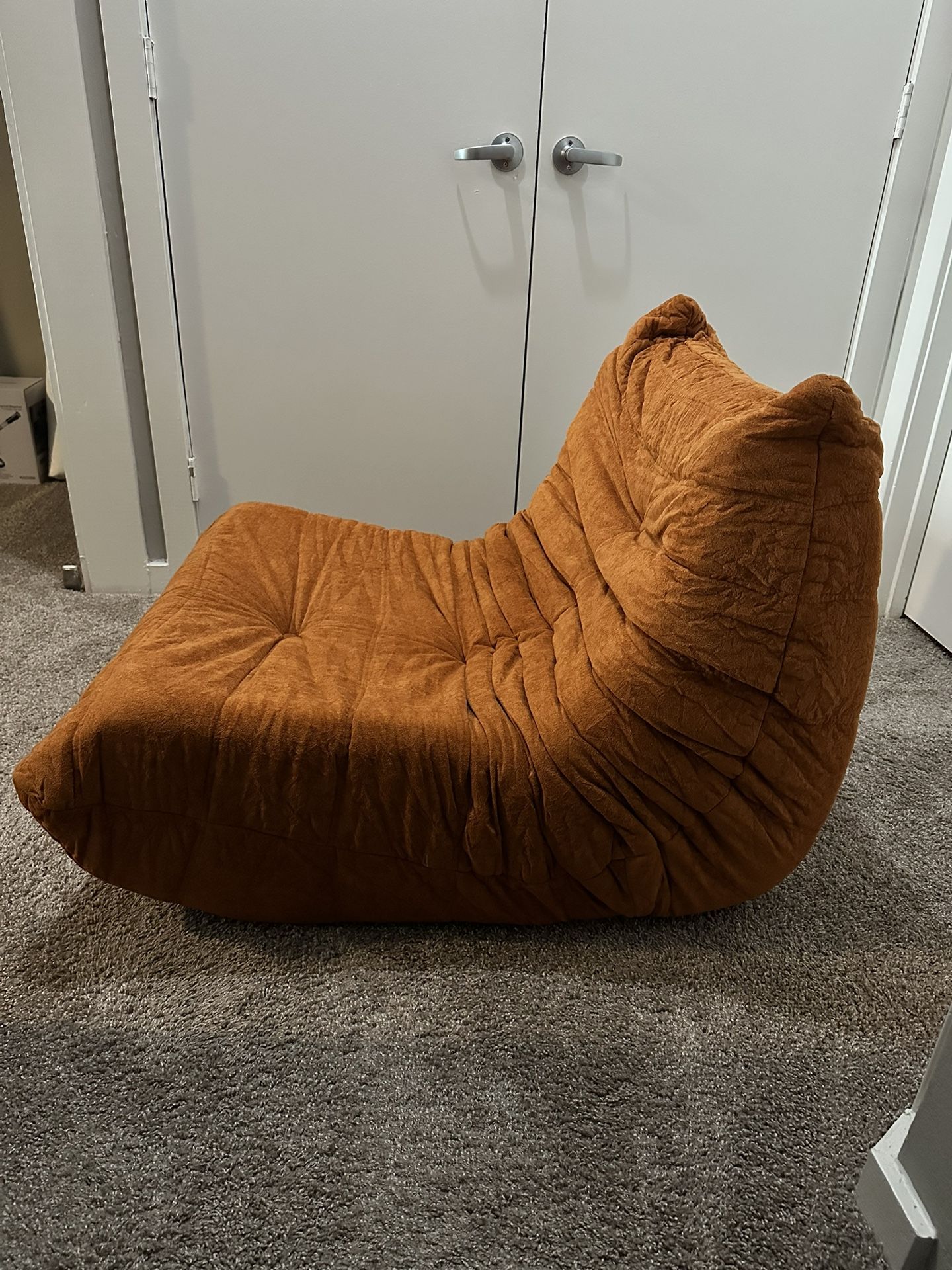 Cozy Modern Bean Bag Chair – Like New! 