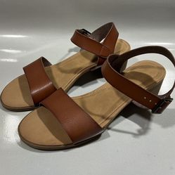 Universal Threads Brown Block Heeled Ankle Strap Women’s Size 8 