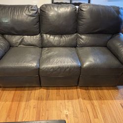Black Leather Couch 78 X 36 X 35