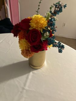 Centerpieces or vase only