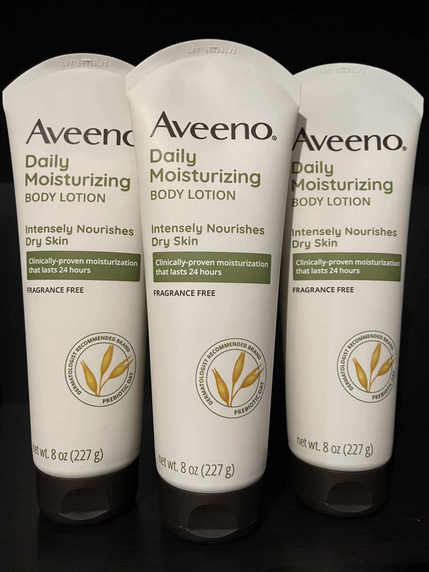 NOW $16.99 ➡️ (PACK OF 3) AVEENO DAILY MOISTURIZING BODY LOTION