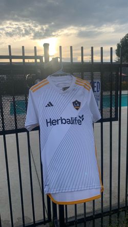 La galaxy white home jersey