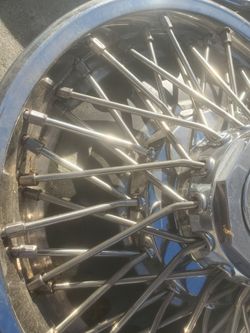 13 in wire hub caps metal