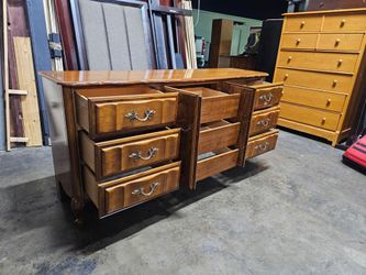 Dresser