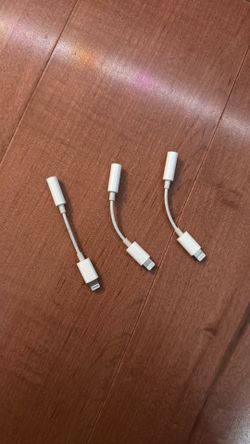 Apple 3.5mm to lightning dongle