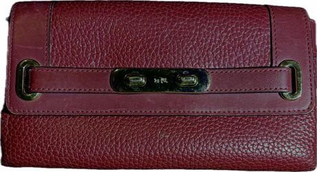 Coach swagger wallet Oxblood red burgundy interior peeling