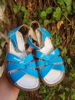 Saltwater Sandles..Size 3 youth..Good condition
