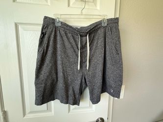 Men’s XXL Vuori shorts