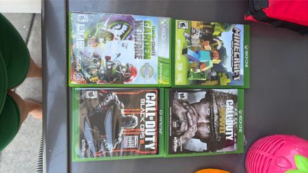 XBOX ONE games Call of Duty WWII - Minecraft - Plants vs Zombies Garden Warefare - Call of Duty Black Ops